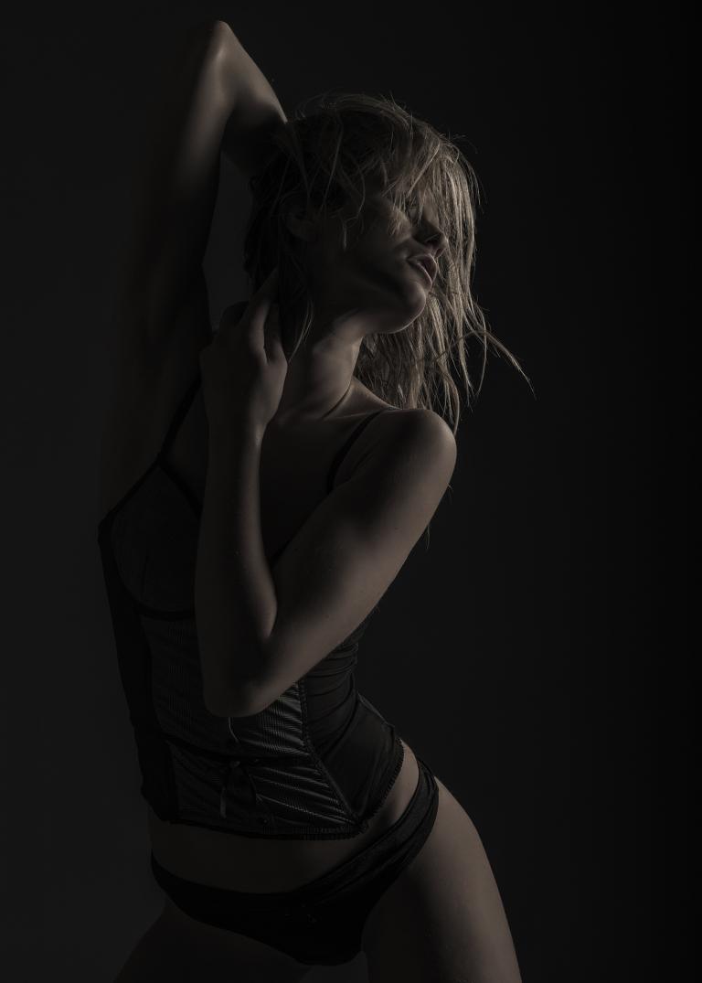 ästhetische Aktfotografie im Fotostudio Norman Reichelt